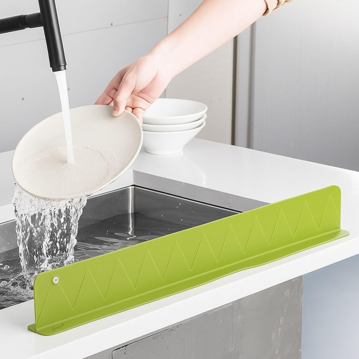 Silicone Anti-Splash Sink Edge Guard 🔥 BUY 1 GET 1 FREE 🔥